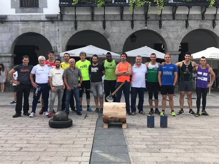 Hamabi kirolari, Euskal Pentatloi Txapelketan lehiatzeko prest