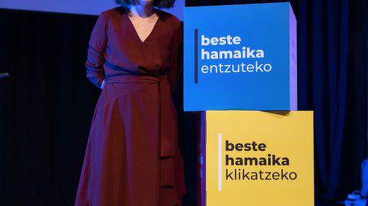 Kultur arloan aritzen diren hainbat lagunek atera dituzte Sanagustinen 10. urteurreneko kuboekin argazkiak