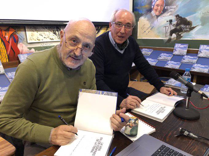 Abenturak eta erreflexioak uztartzen dituen liburu berri bat kaleratu du Jose Mari Azpiazuk