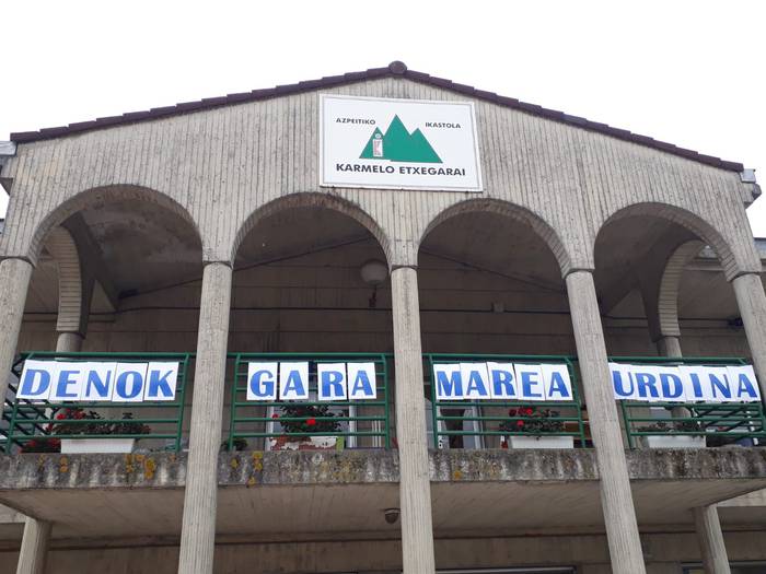 Karmelo Etxegarai Ikastola Marea Urdina da