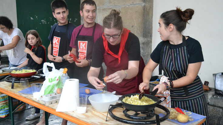 Bihar amaituko da Urrestillako patata tortilla lehiaketan izena emateko epea
