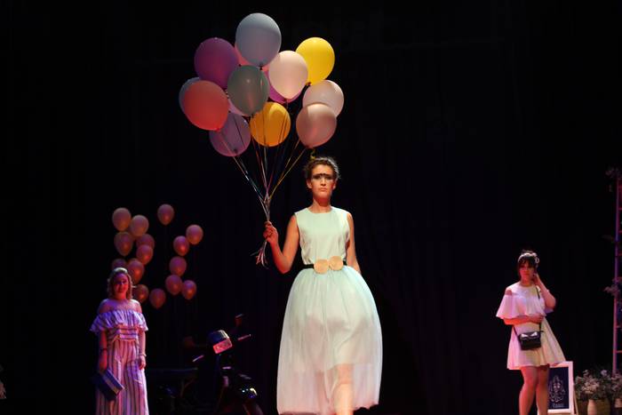 Azaroaren 15ean egingo duten moda desfilerako modeloak behar ditu Bertanek